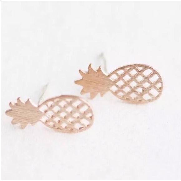 Swanky Coconut Jewelry - 🍍Rose gold pineapple stud earrings 🍍